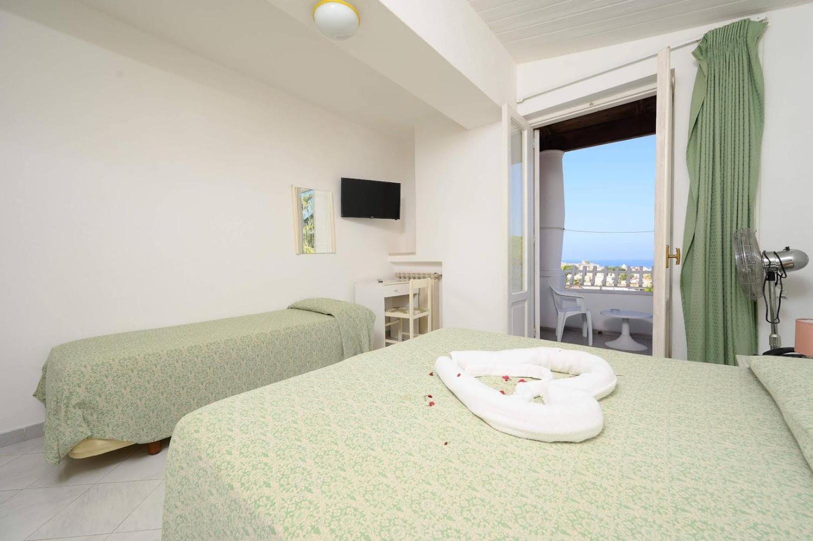 Av Club Terme Colella Hotel Forio  Bagian luar foto
