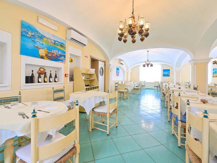 Av Club Terme Colella Hotel Forio  Bagian luar foto